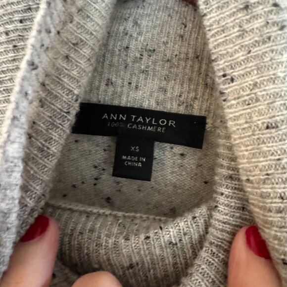 100% Cashmere turtleneck sweater from Ann Taylor - XS - Picture 3 of 5